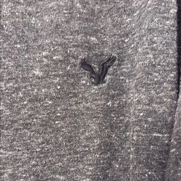 American Eagle Outfitters Gray Long Sleeve Tee Size LG - Picture 3 of 7